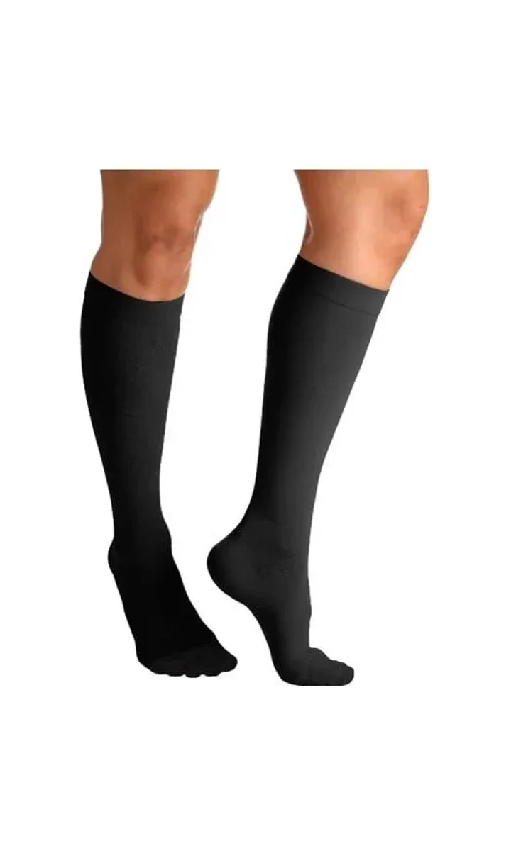 Sigvaris Select Comfort AD 20-30 mmHg 3/4 Pé Fechado Preto